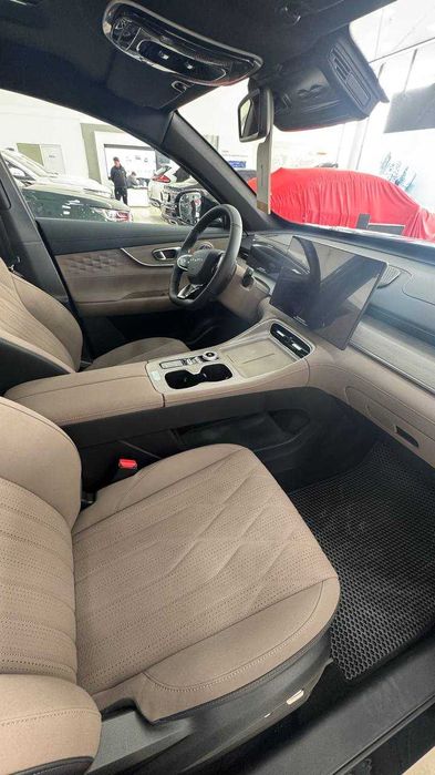 Tiggo 8 HYBRID bir zapravka bilan 1300 KM gacha