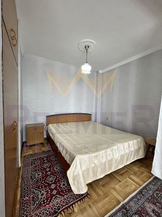 Дава се под наем Едностаен апартамент в Варна, Цветен квартал - 45 кв.м за 306 € - Снимка #4