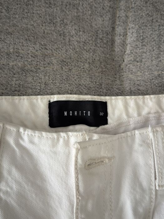 Blugi albi marimea 32