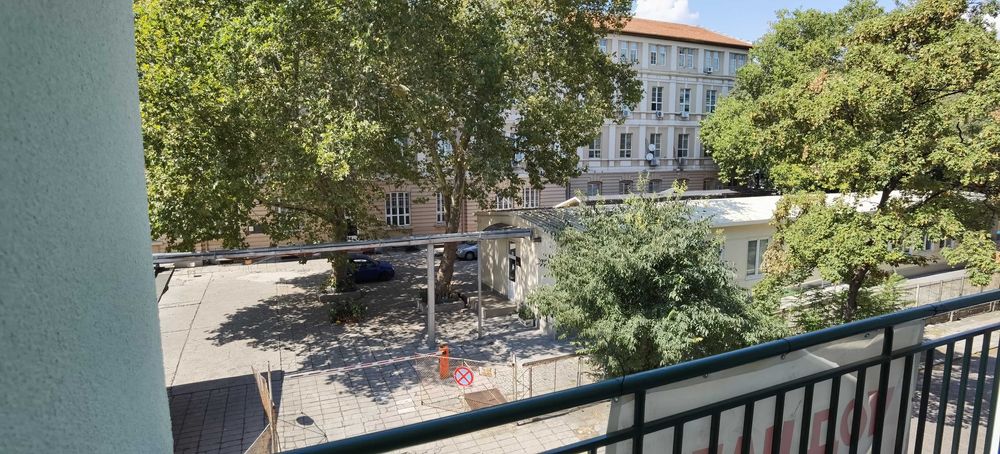 Дава се под наем Офис в Пловдив, Център - 130 кв.м за 1581 € - Снимка #15