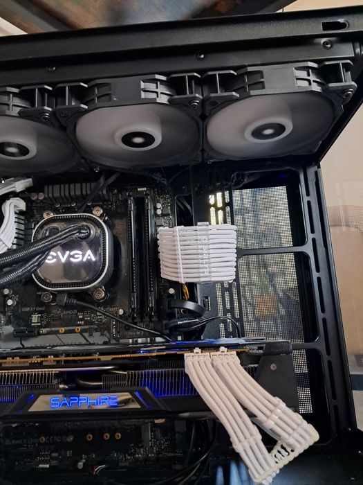 Gaming PC Ryzen 5 3500x Sapphire rx vega 64 8gb