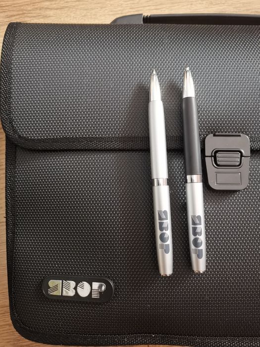 Калкулатор с "ЯВОР" с големи цифри , Чанта и Химикалки