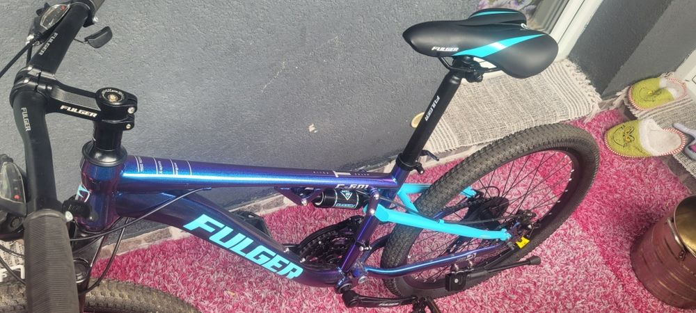 Bicicleta noua fulger