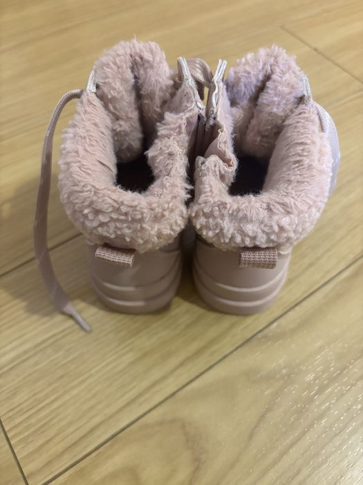 Ghete iarna, marimea 24, H&M