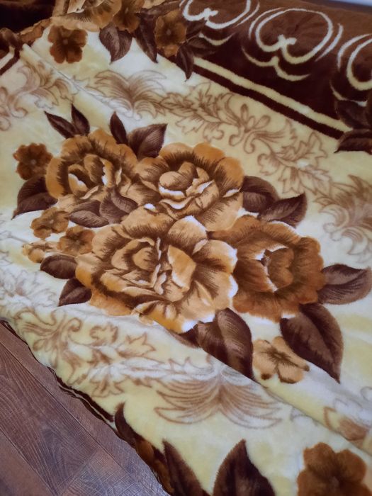 Продам плед-одеяло .