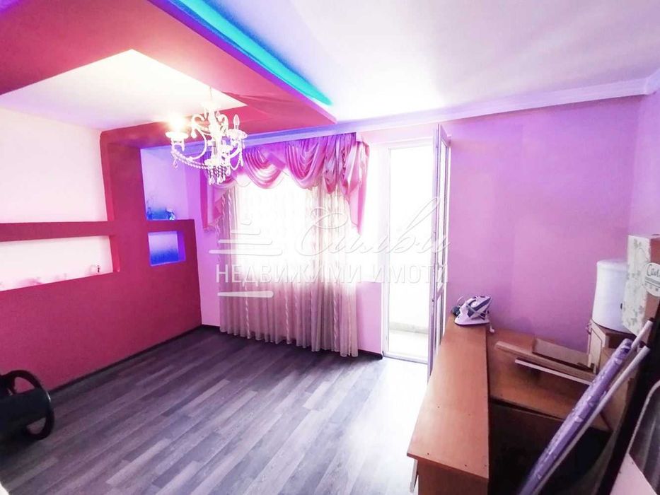 Продава се Тристаен апартамент в Шумен, Пазара - 90 кв.м за 2112 €/кв.м - Снимка #5