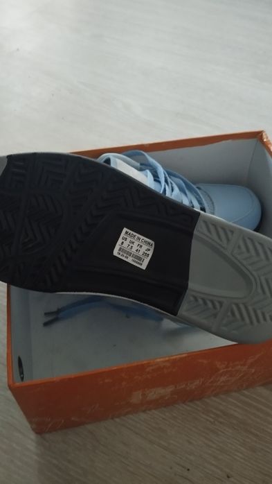 Красовки НОВЫЕ продам