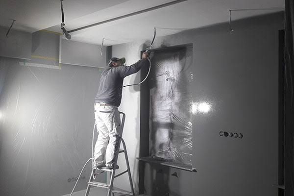 Малярные работы | Покраска квартир, апартаментов, офисов и помещений | Професионално боядисване на апартаменти