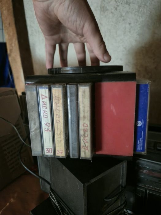 Радио Hitachi работи