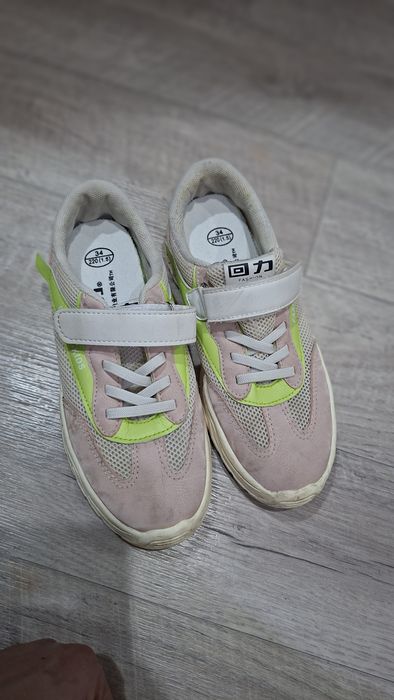 Кроссовки 34 размер