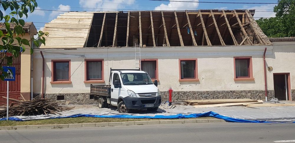 Acoperisuri reparati si montaj terase si foisoare