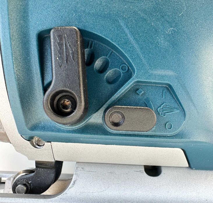 BOSCH GST 150 BCE - Професионален прободен трион 780W неразличим от нов!