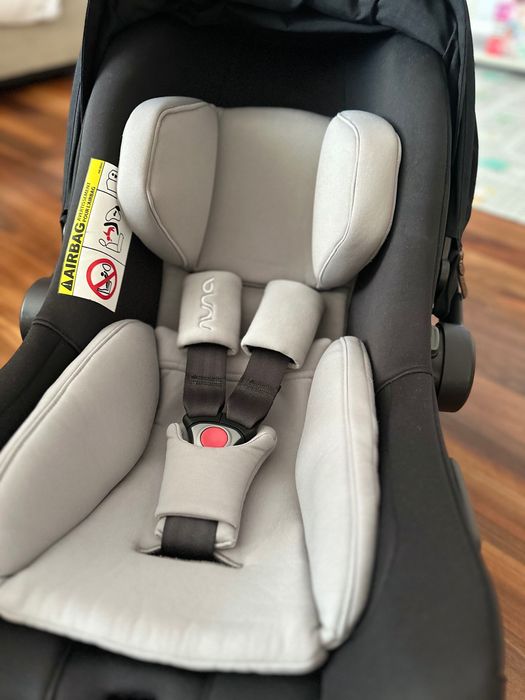 Nuna pipa™ next car seat, 40 - 83 см + base ISOFIX / Столче за кола и количка Нуна с включена база за кола