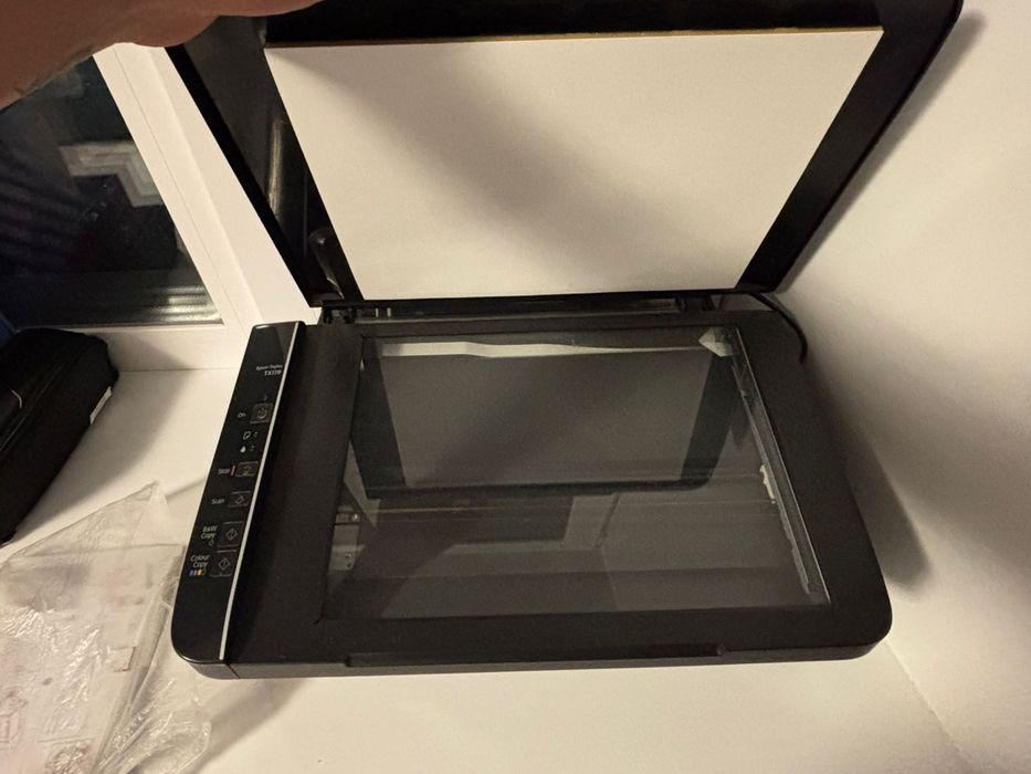 Продам цветной принтер