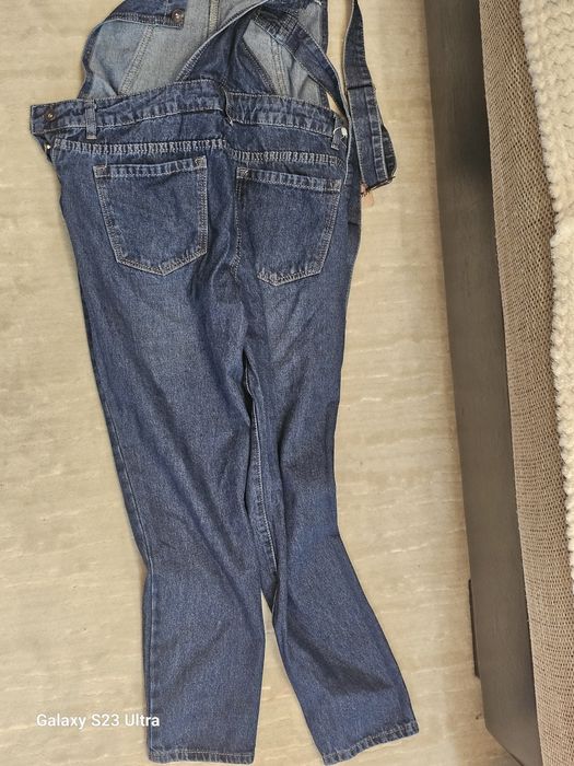 Различни модели дамски дънки