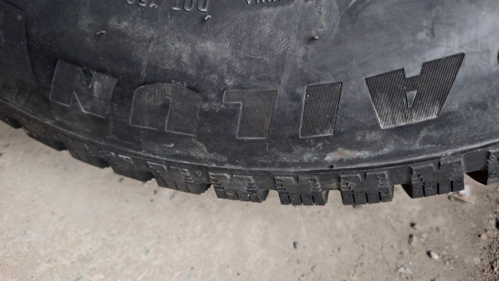 Продам зимние шины 185/70/14