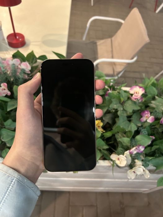 Продам Iphone 16 pro max 256gb