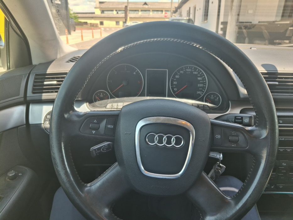 Vând Audi A4 B7, 2.0 TDI 140 cp.