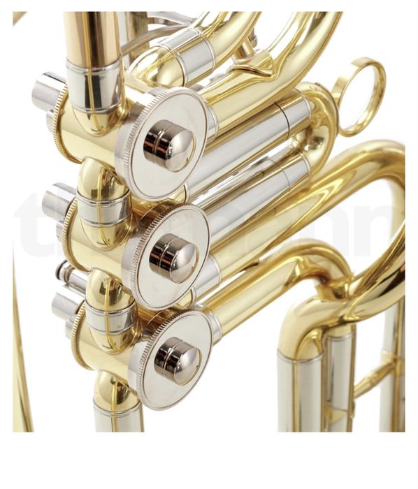 Продавам бас флигорна томан