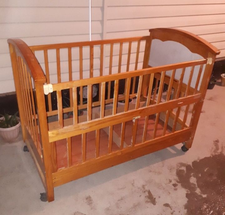 Продам манеж детский