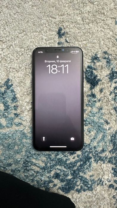 iPhone xs 64 гигобайт