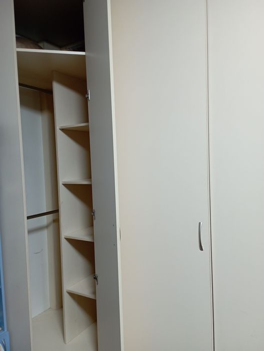 Продам шкаф большой