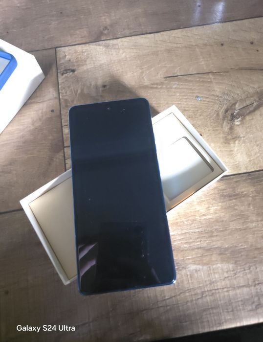 Moto G75 5G ( Motorola G75 )