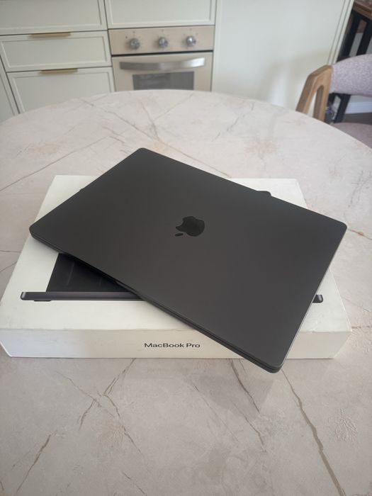 MacBook Pro 16” M5 Pro/24GB/1TB в идеале