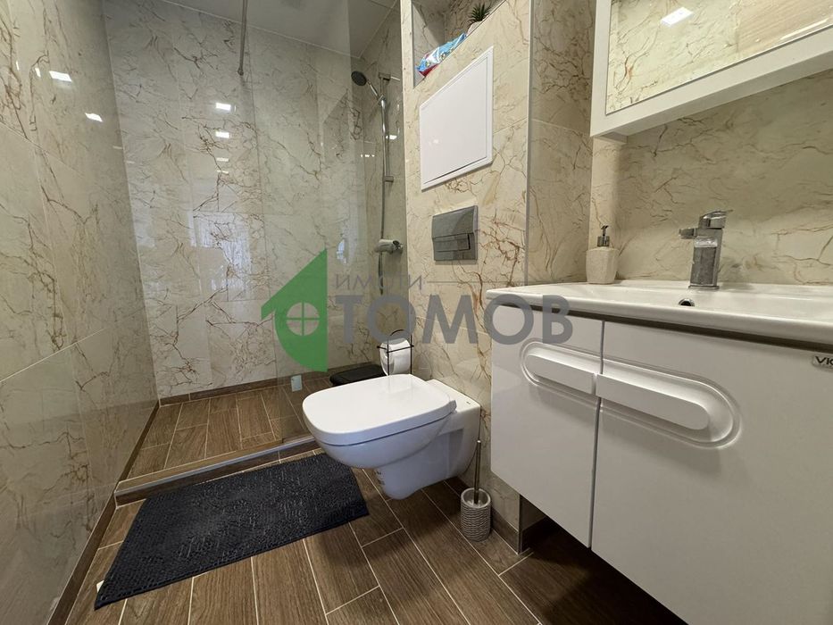 Продава се Тристаен апартамент в Шумен, 2-ри корпус - 98 кв.м за 1633 €/кв.м - Снимка #6