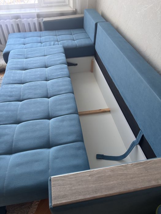 Диван угловой с нишей