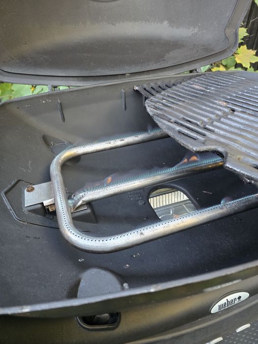 Grătar Weber Gaz Q3000,Masă,Husă, Rotisor original