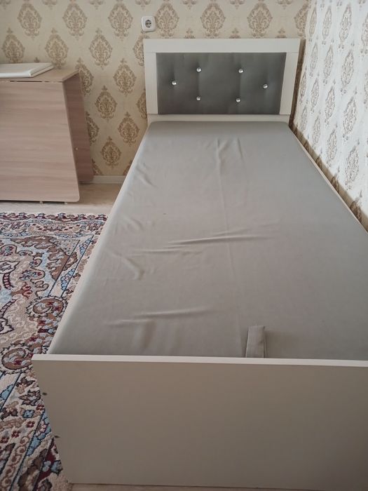 Продаю кровать цена