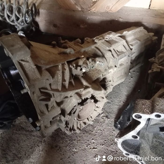 Piese auto de vânzare (audi A6 C6, C7 Audi A4 b8 ,pasat Sedan b7, Opel Astra, Ford Galaxy)