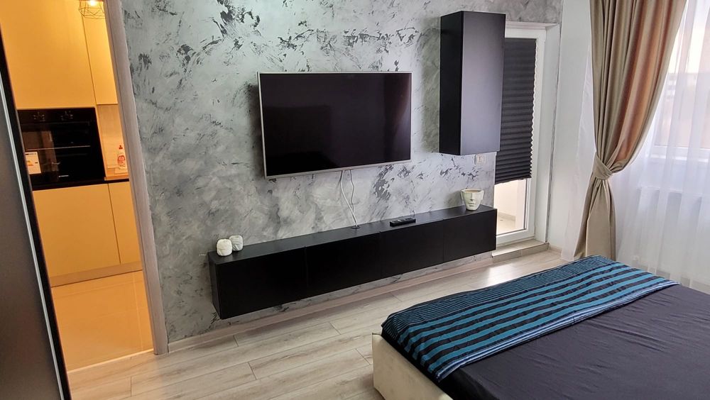 Inchiriez garsoniera 32 mp