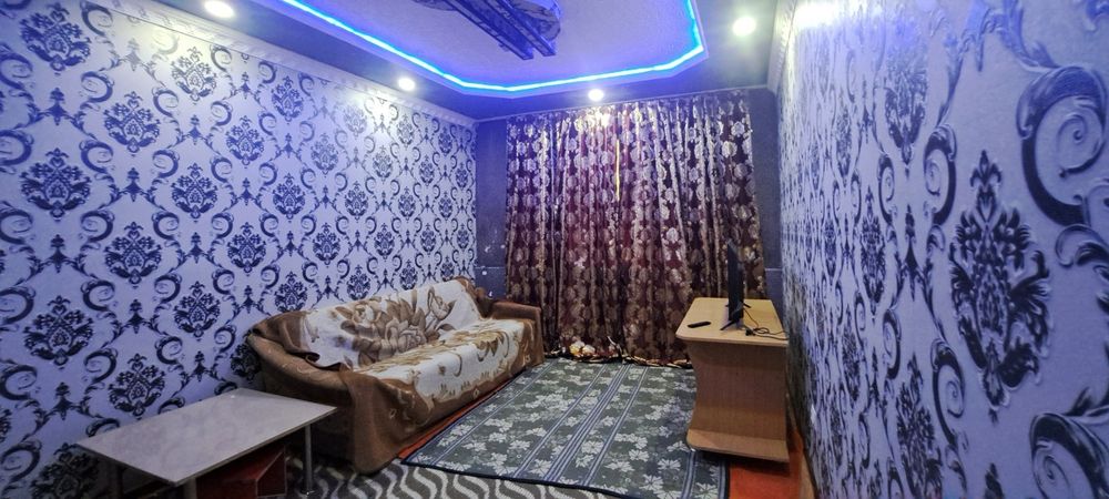 Чирчик шахар 
Октябр ривож
1-хона 1-этаж 
Квартира Ижарага Берилади