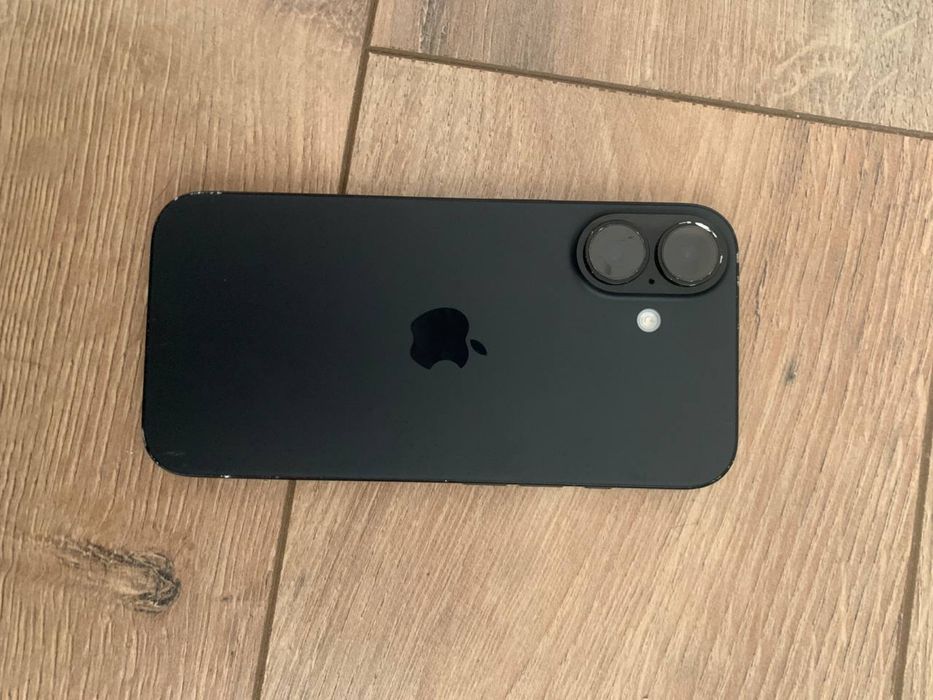 Iphone 16 ( 128 gb )