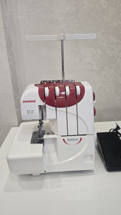 Оверлок Janome швейный