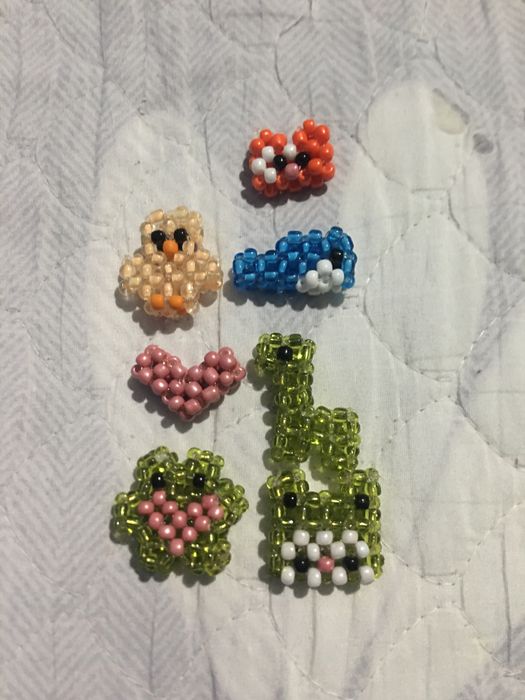 Фигурки из бисера.
