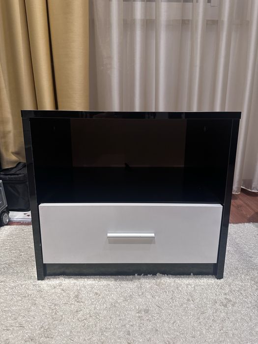 Нощни шкафчета два броя