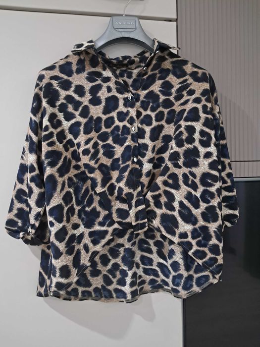 Продам кофточку, платья