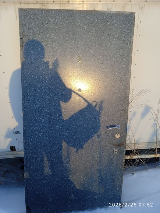 Продам дверь входная