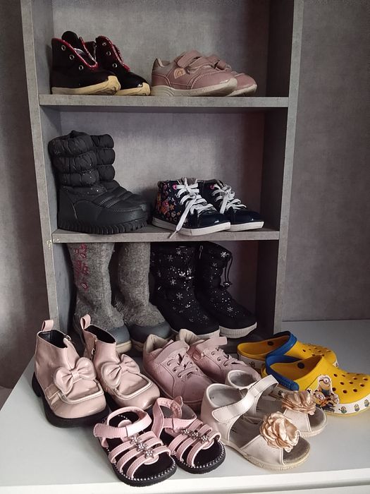 Продам обувь для девочки