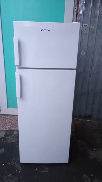 Frigider Arctic Asigur Transport