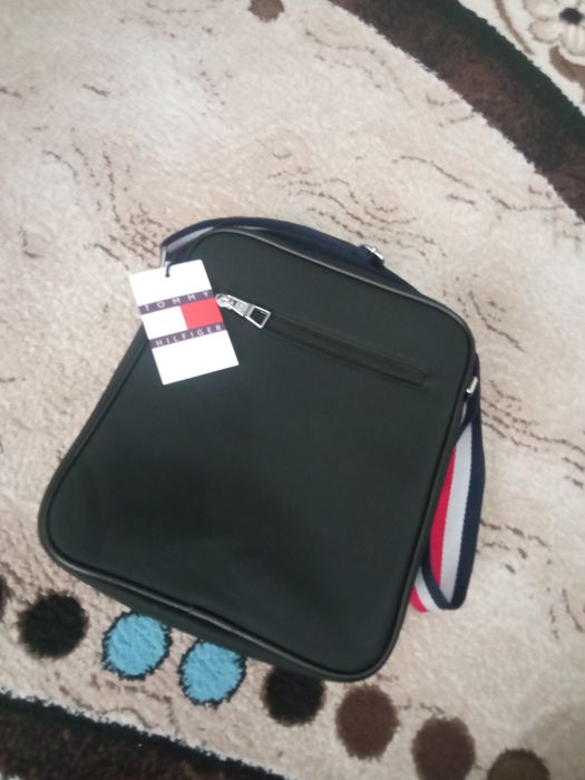 Продаётся барсетка мужская от Tommy Hilfiger