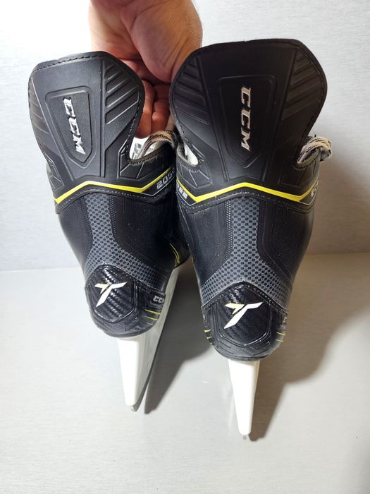 Patine hochei hockey 3006  CCM Tacks, marime 41, lungime interioara 26.5cm.