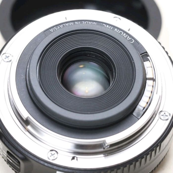 Canon EF-S 24mm f/2.8 STM