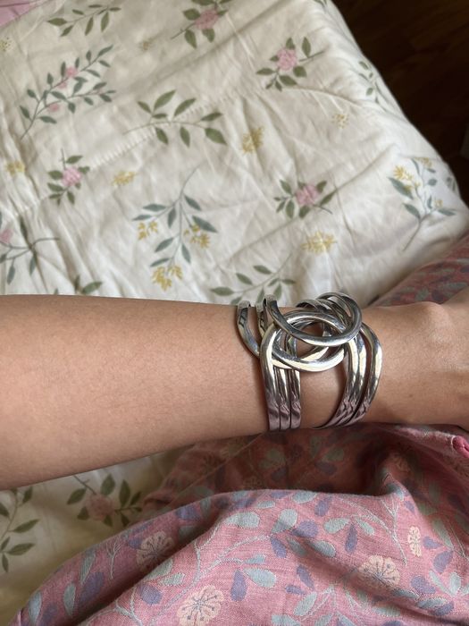 Продаю браслет, очень стильный