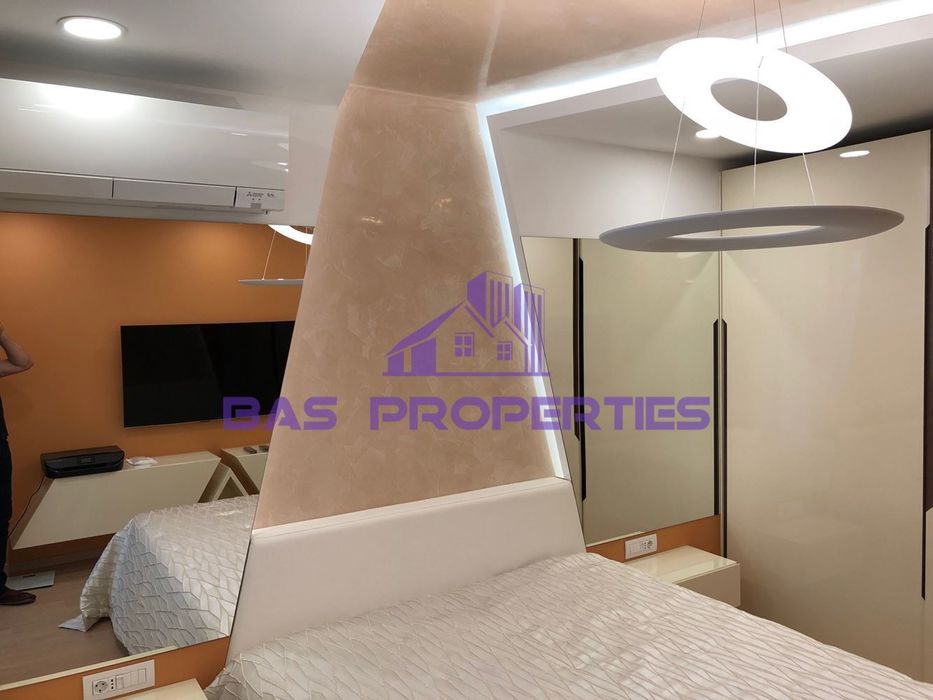 Дава се под наем Двустаен апартамент в София, Център - 79 кв.м за 790 € - Снимка #1