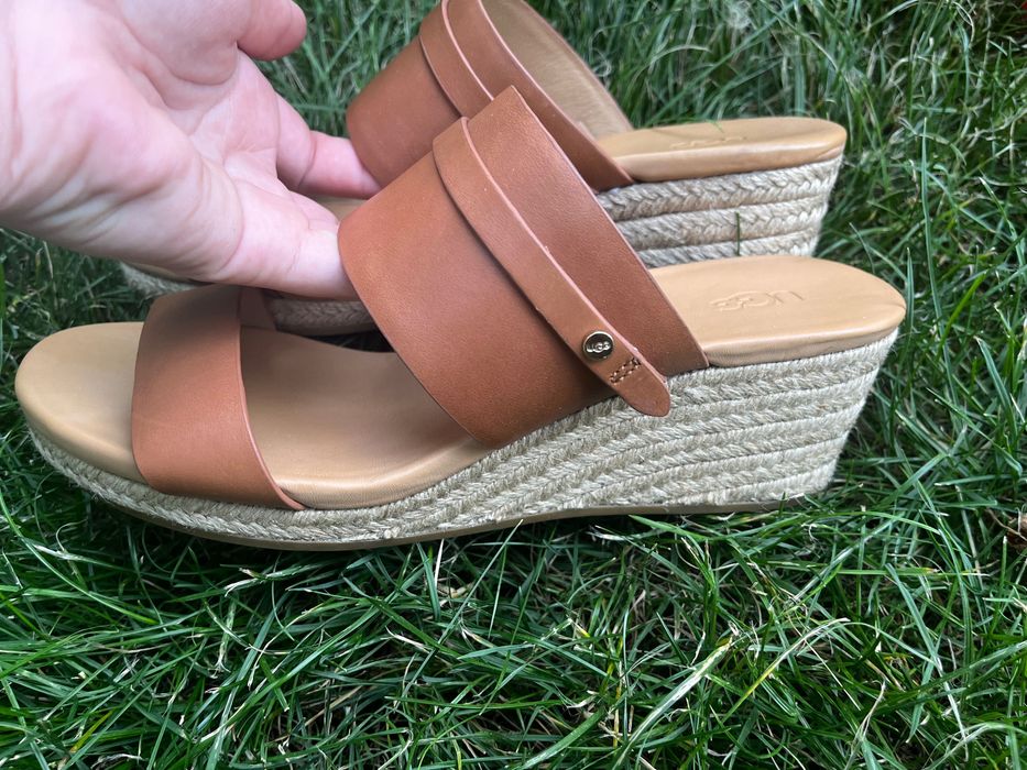 Страхотни  чехли UGG