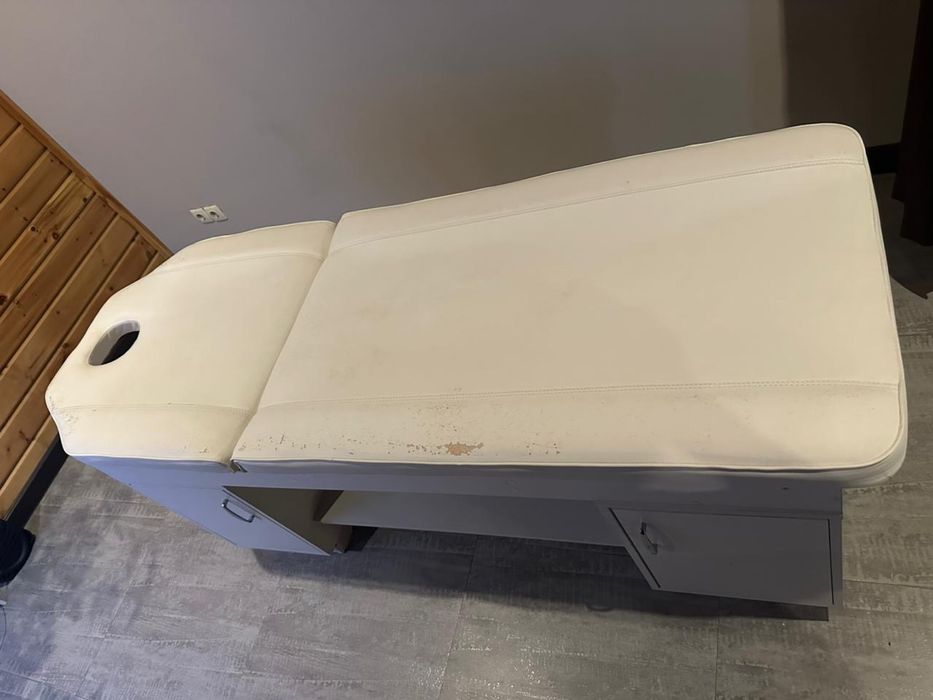 Продам массажную кушетку